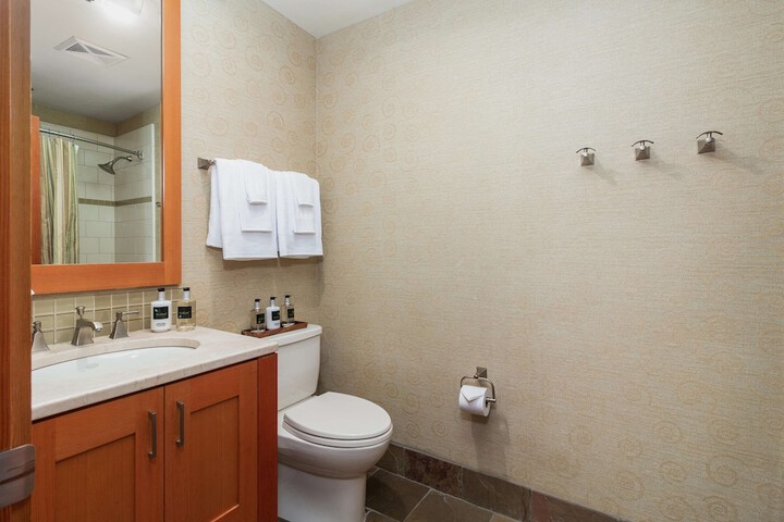 Headlands Coastal Lodge & Spa