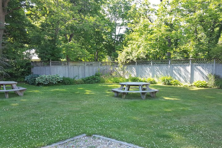 Captains Quarters Motel