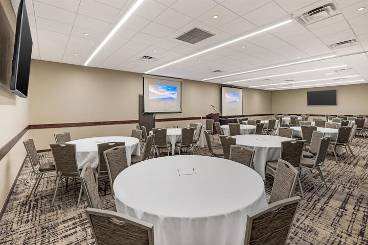 Best Western Plus GranTree Inn