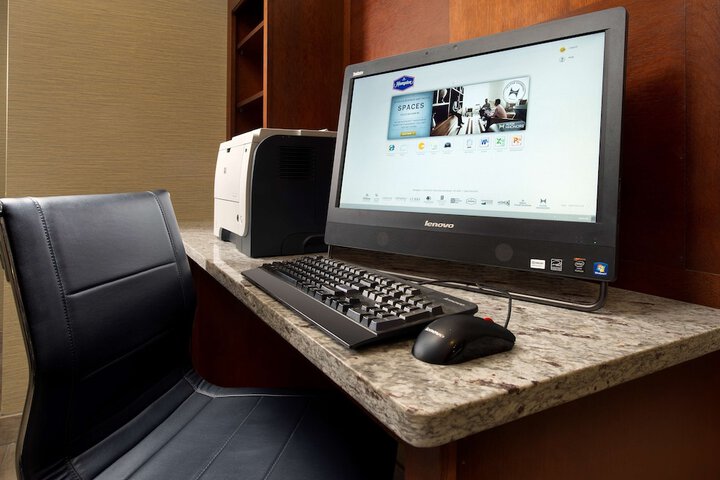 Business Center 19 of 19