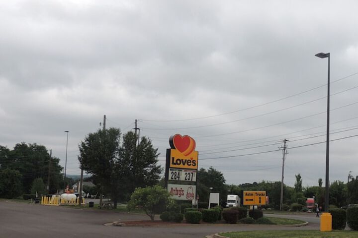 Super 8 by Wyndham Mifflinville Near Bloomsburg