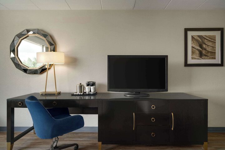 Room 14 of 20