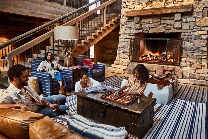 Bishops Lodge Auberge Collection