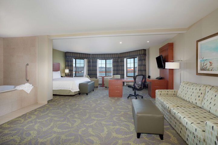 Room 25 of 80
