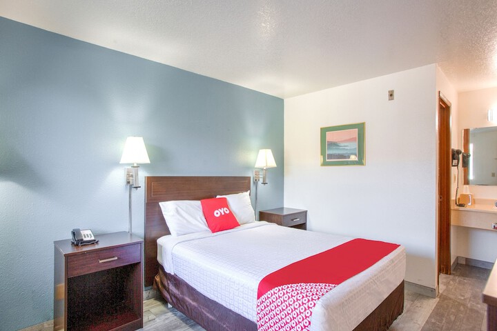 Room 16 of 38