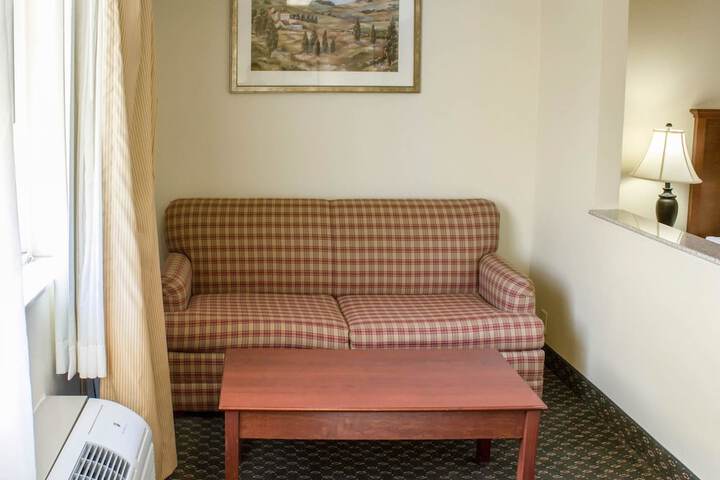 Room 26 of 34