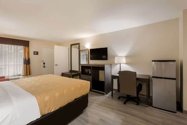 Room 30 of 35