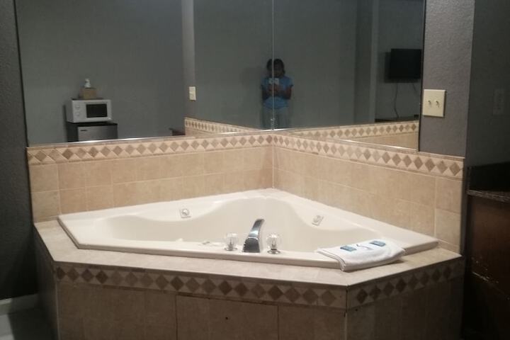 Room 15 of 22