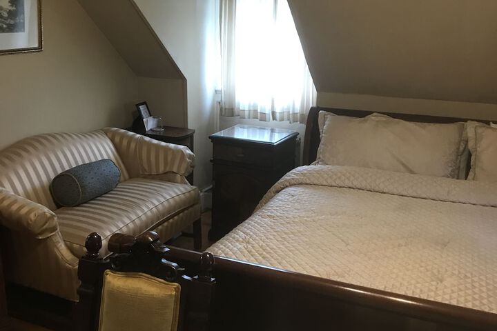 Room 8 of 24