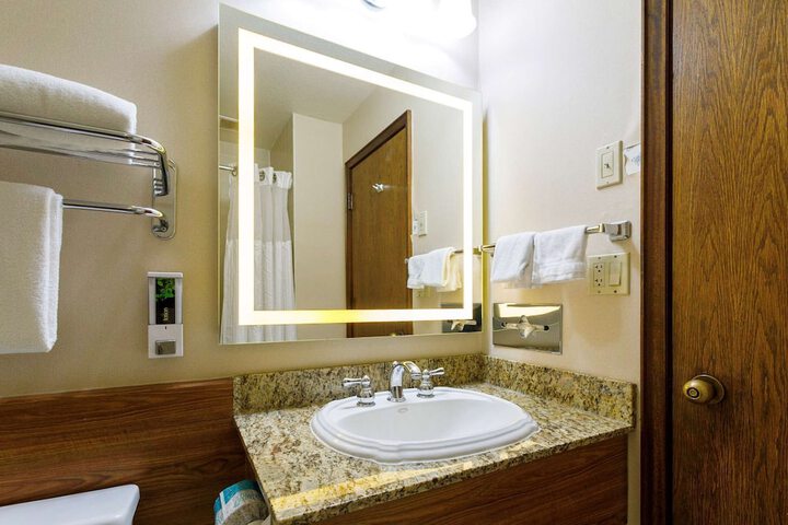 Room 10 of 67