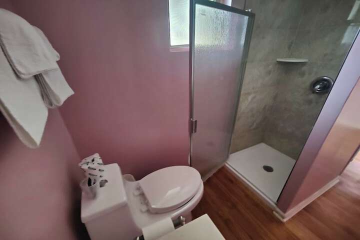 Room 10 of 25