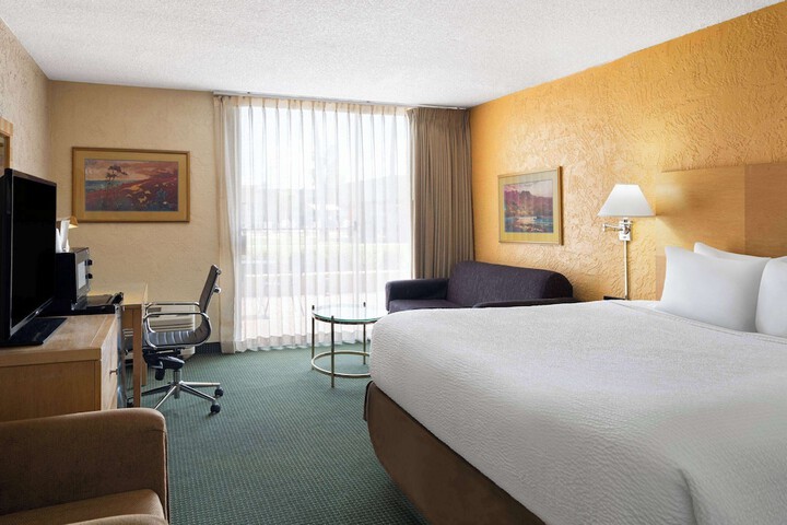 Room 19 of 51