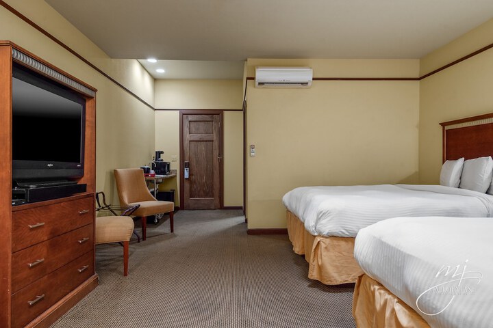 Room 30 of 58