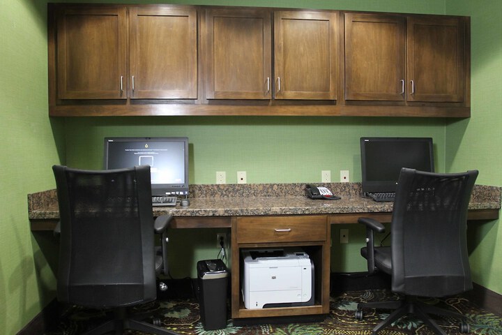 Business Center 43 of 43