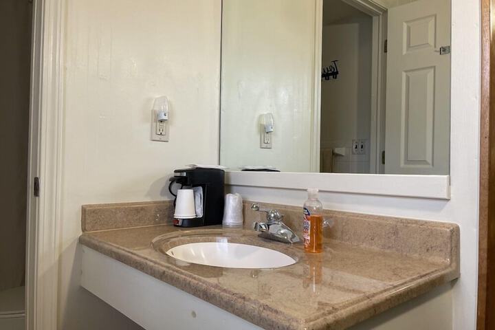 Room 3 of 6