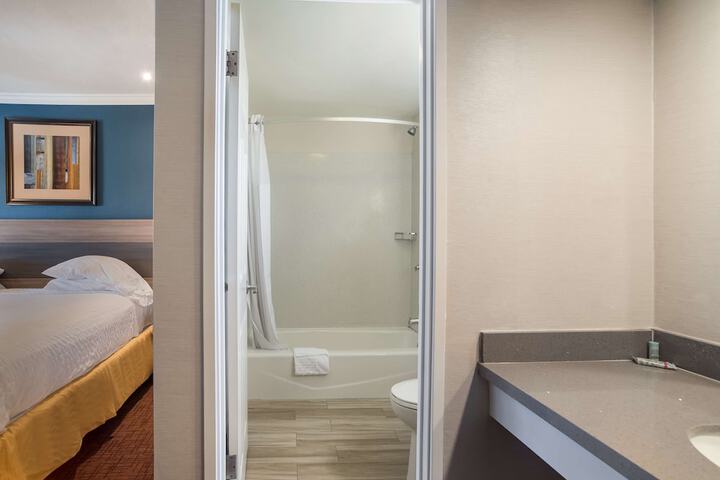 Room 21 of 24