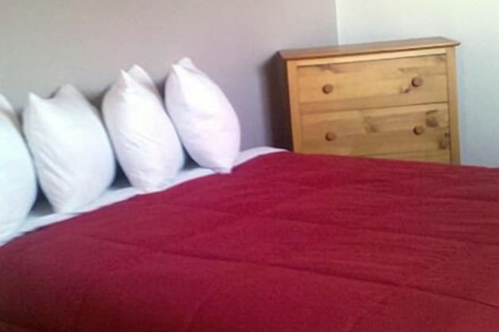 Room 8 of 14