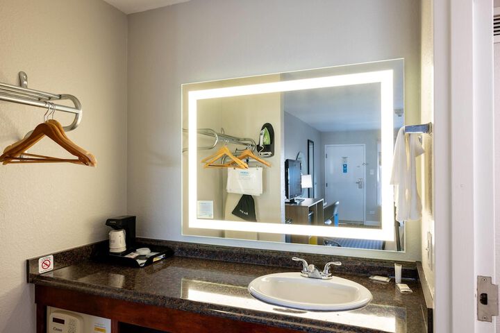Days Inn by Wyndham Port Charlotte / Punta Gorda