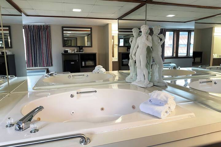 Hot Tub 88 of 100