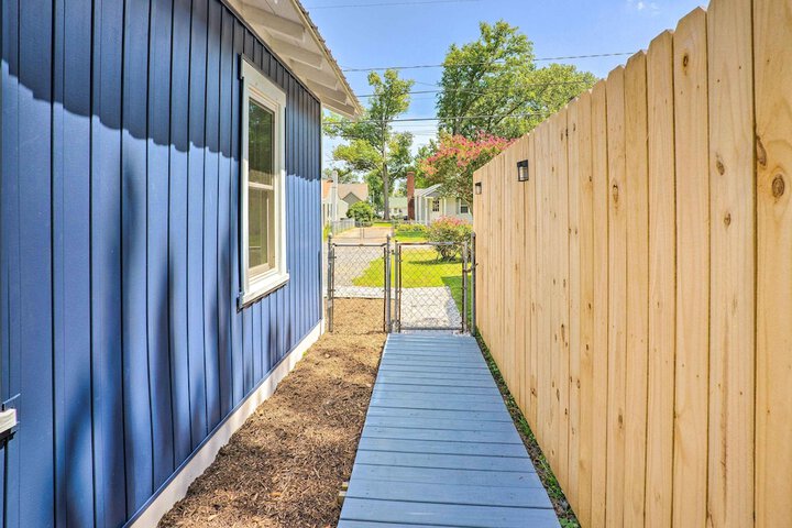 Chic Cottage w / Private Yard: Steps to Beach!