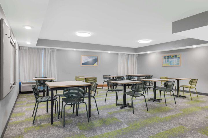 Hotel Interior 6 of 34