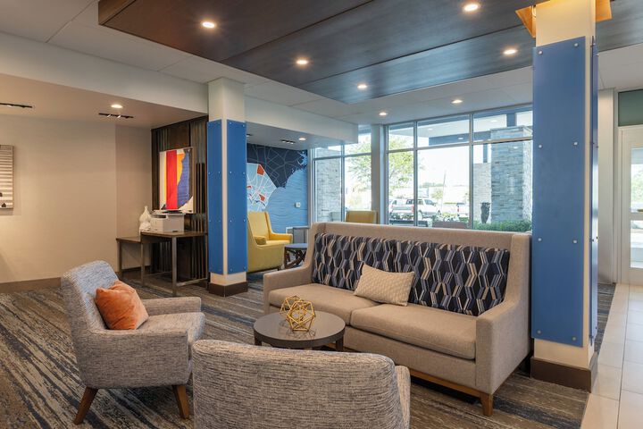 Holiday Inn Express & Suites Greenwood Mall by IHG