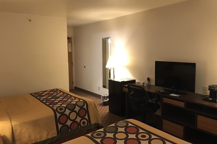 Super 8 by Wyndham Canonsburg / Pittsburgh Area