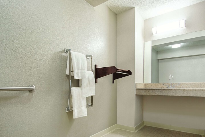 Room 52 of 70