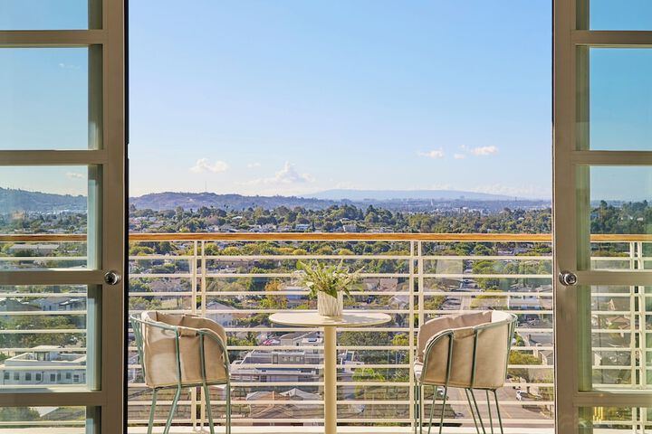 Cameo Beverly Hills LXR Hotels & Resorts