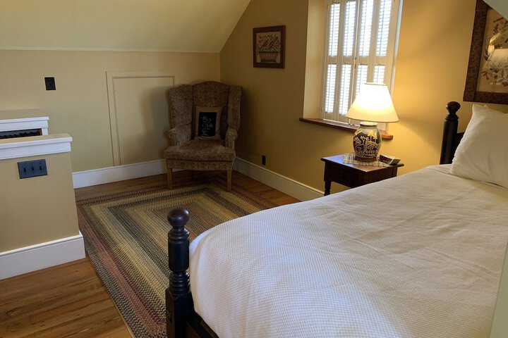 Room 47 of 65