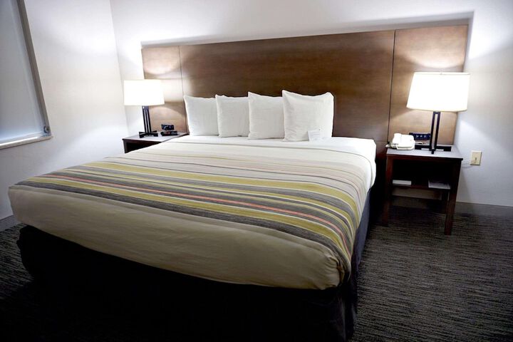 Room 17 of 29