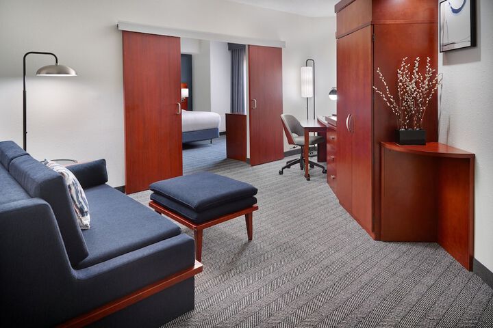 Room 22 of 34