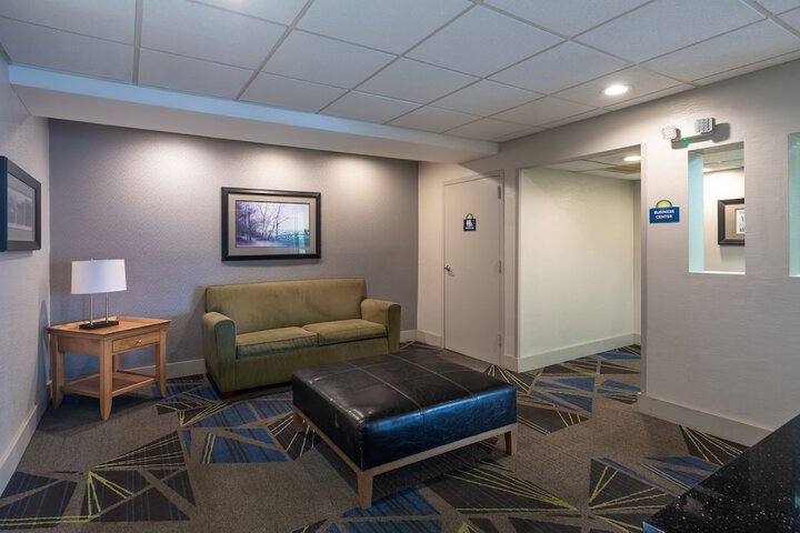 Days Inn by Wyndham Greenville
