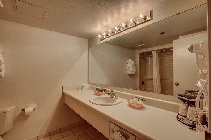 Room 14 of 32