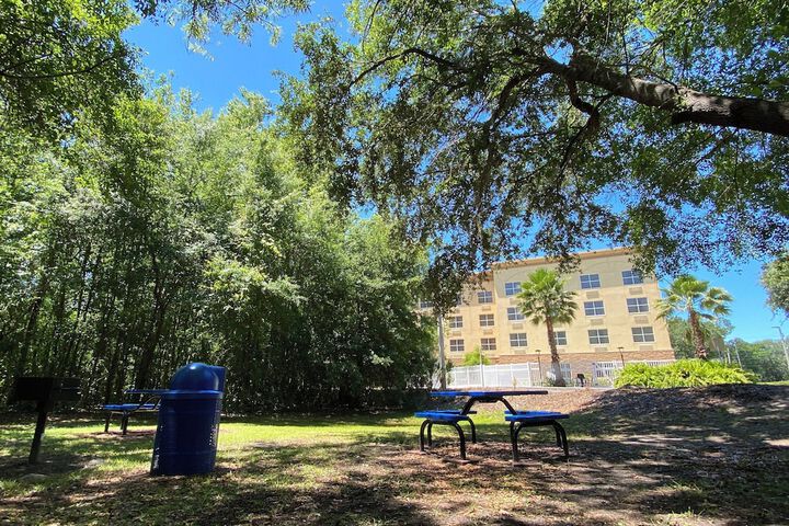 Holiday Inn Express Suites Plant City by IHG
