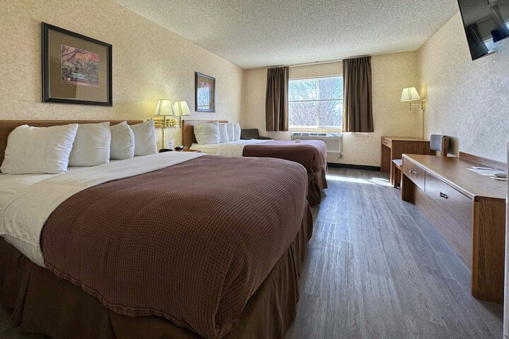 Room 44 of 65