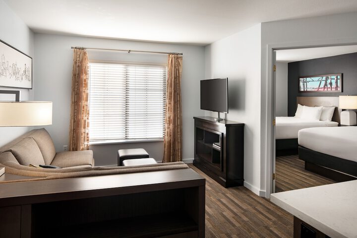Room 9 of 29