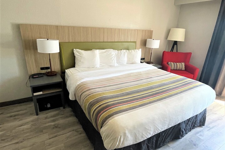 Room 9 of 36
