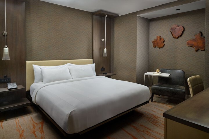 Room 19 of 61