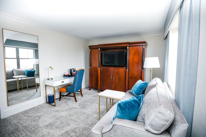 Room 9 of 22