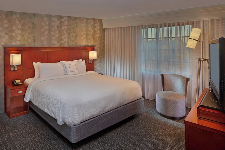 Courtyard by Marriott Stuart