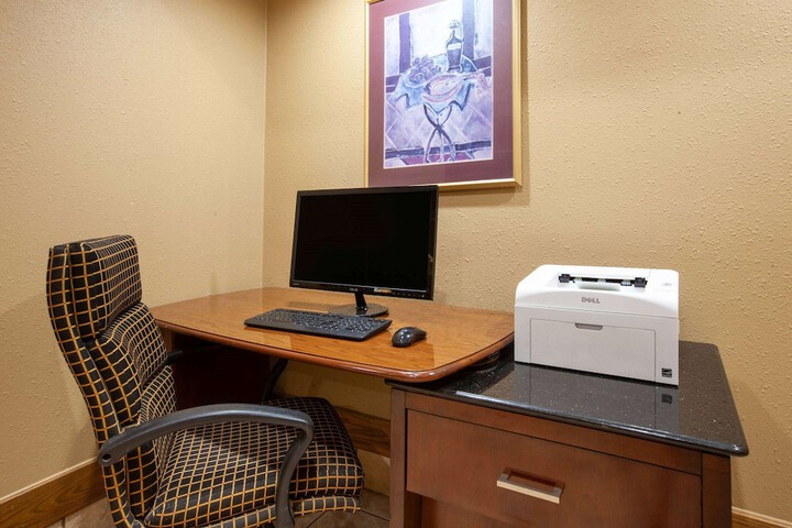Business Center 26 of 26