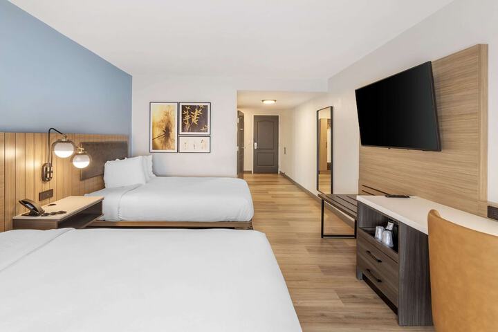Room 48 of 84