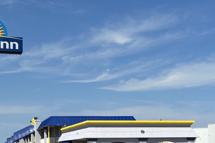 Days Inn by Wyndham Salina South