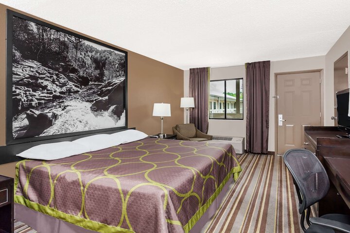Room 18 of 21