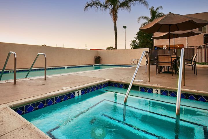 Pool 4 of 20