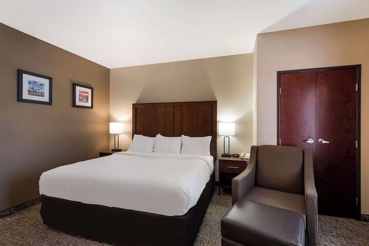 Room 33 of 44