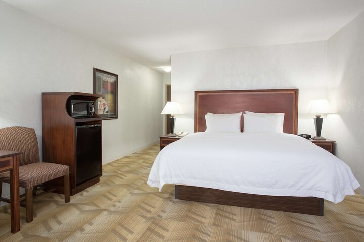 Room 8 of 32