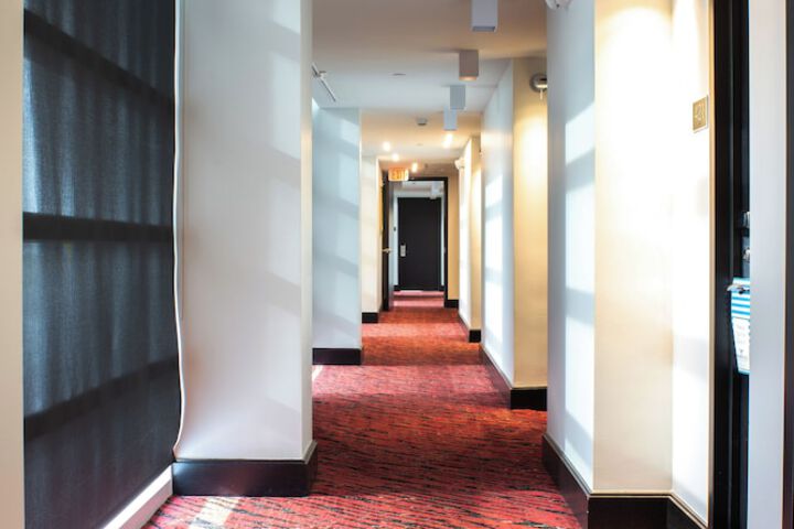 Ballroom/Hall 90 of 98