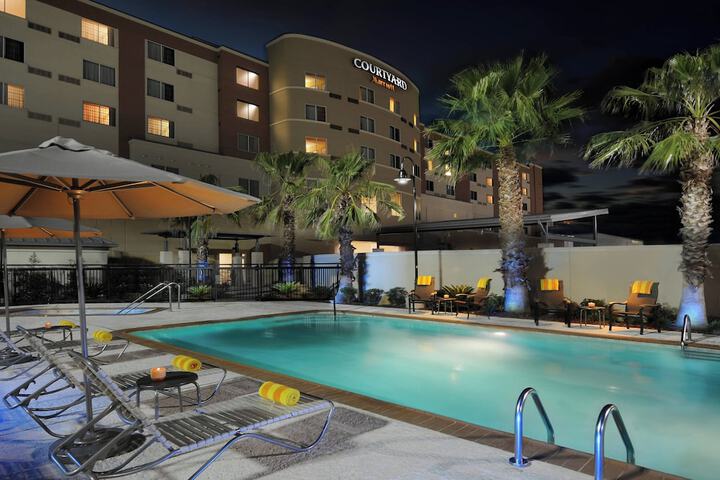 Courtyard by Marriott Houston Pearland